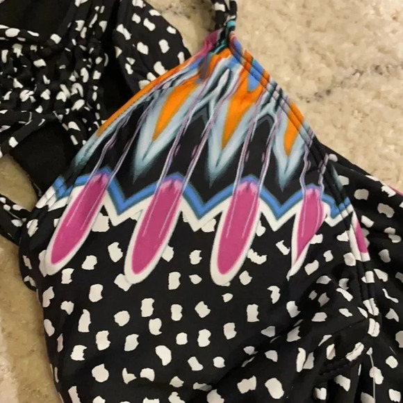 Bar III Brand New One Piece Swimsuit NWT - Picture 8 of 9